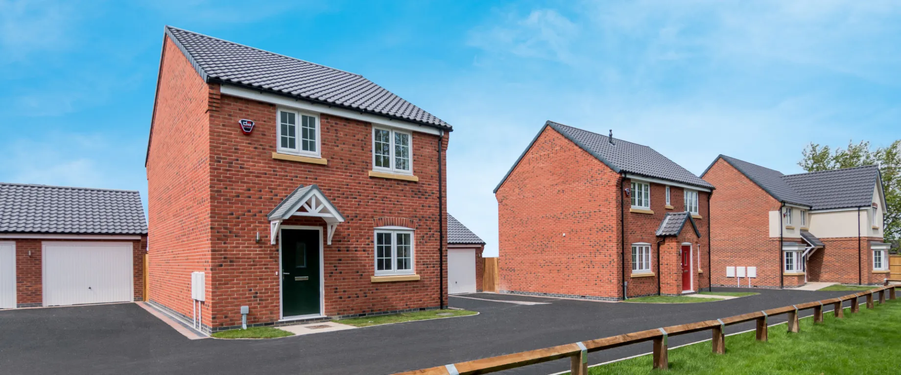 3 and 4 bed detached street scene