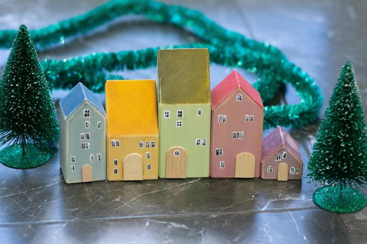 Christmas toy houses